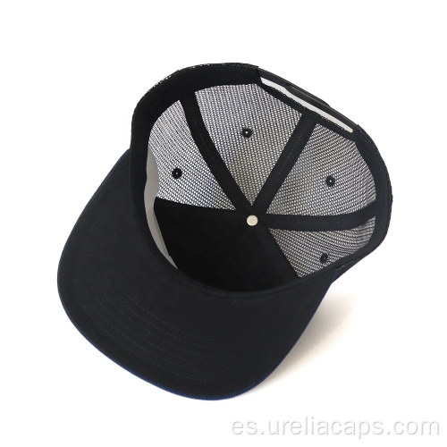 Gorra snapback de algodón con parche bordado